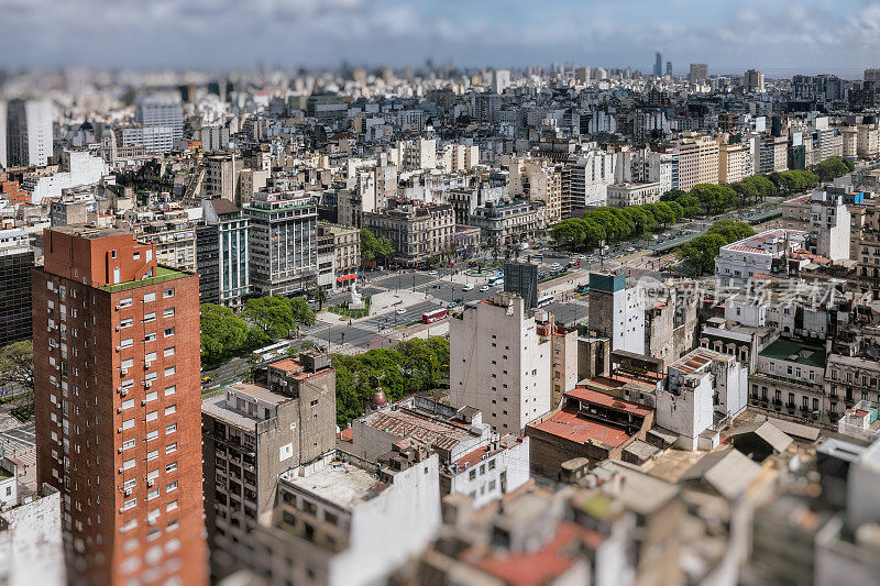 鸟瞰图阿根廷布宜诺斯艾利斯市中心区Av. 9 de Julio